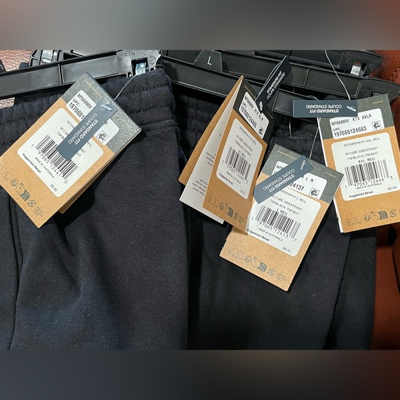 The North Face Men's Core Sweatpants - Picture 4 of 4